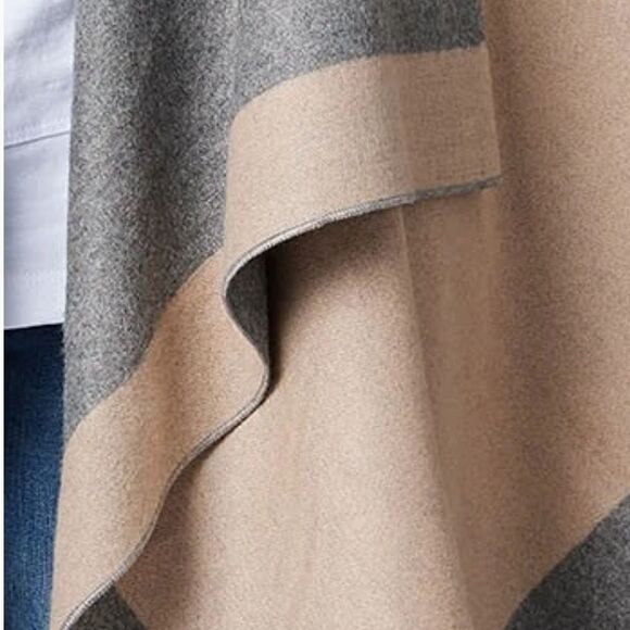 New Luxe Reversible Wrap Shawl Poncho Cardigan - Picture 15 of 16